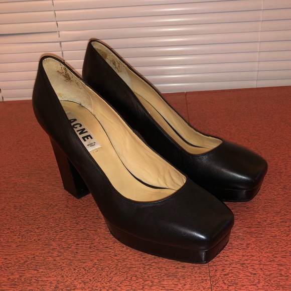 Black Acne Square-toe Heels - Picture 5 of 5